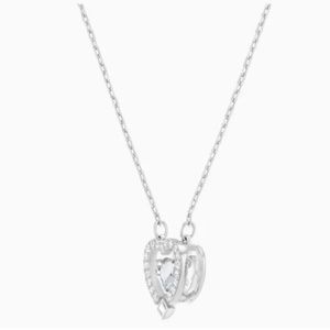 Swarovski Dancing Heart Necklace *no box*